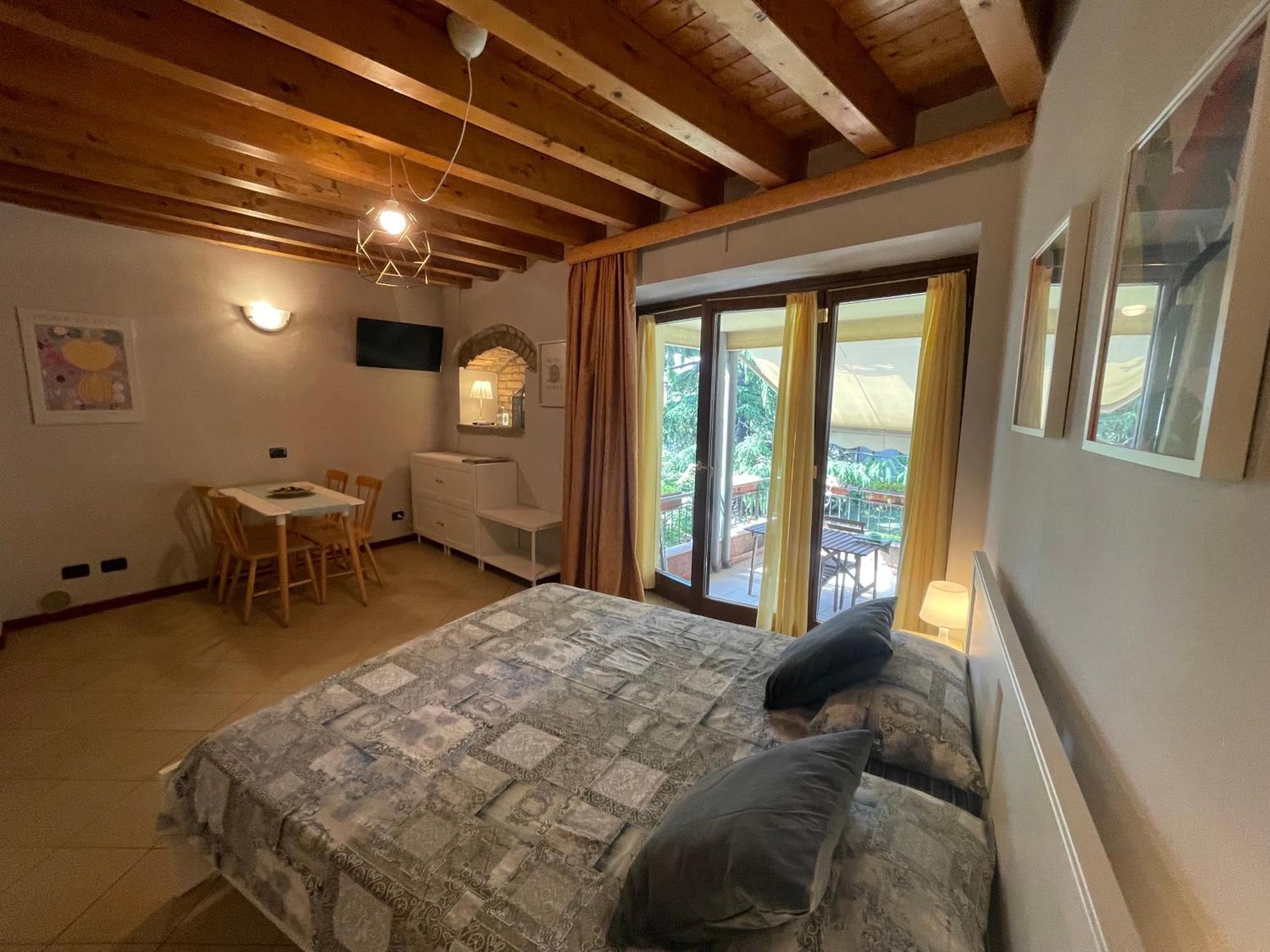 Villa Maria Apartments Moniga del Garda Exterior photo