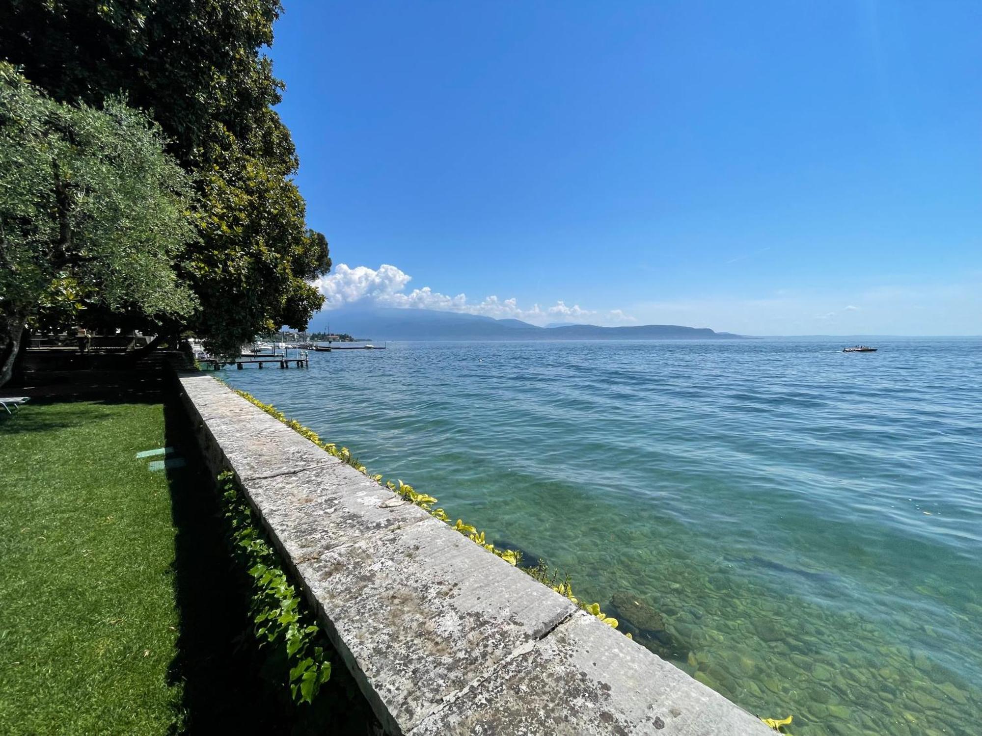 Villa Maria Apartments Moniga del Garda Exterior photo