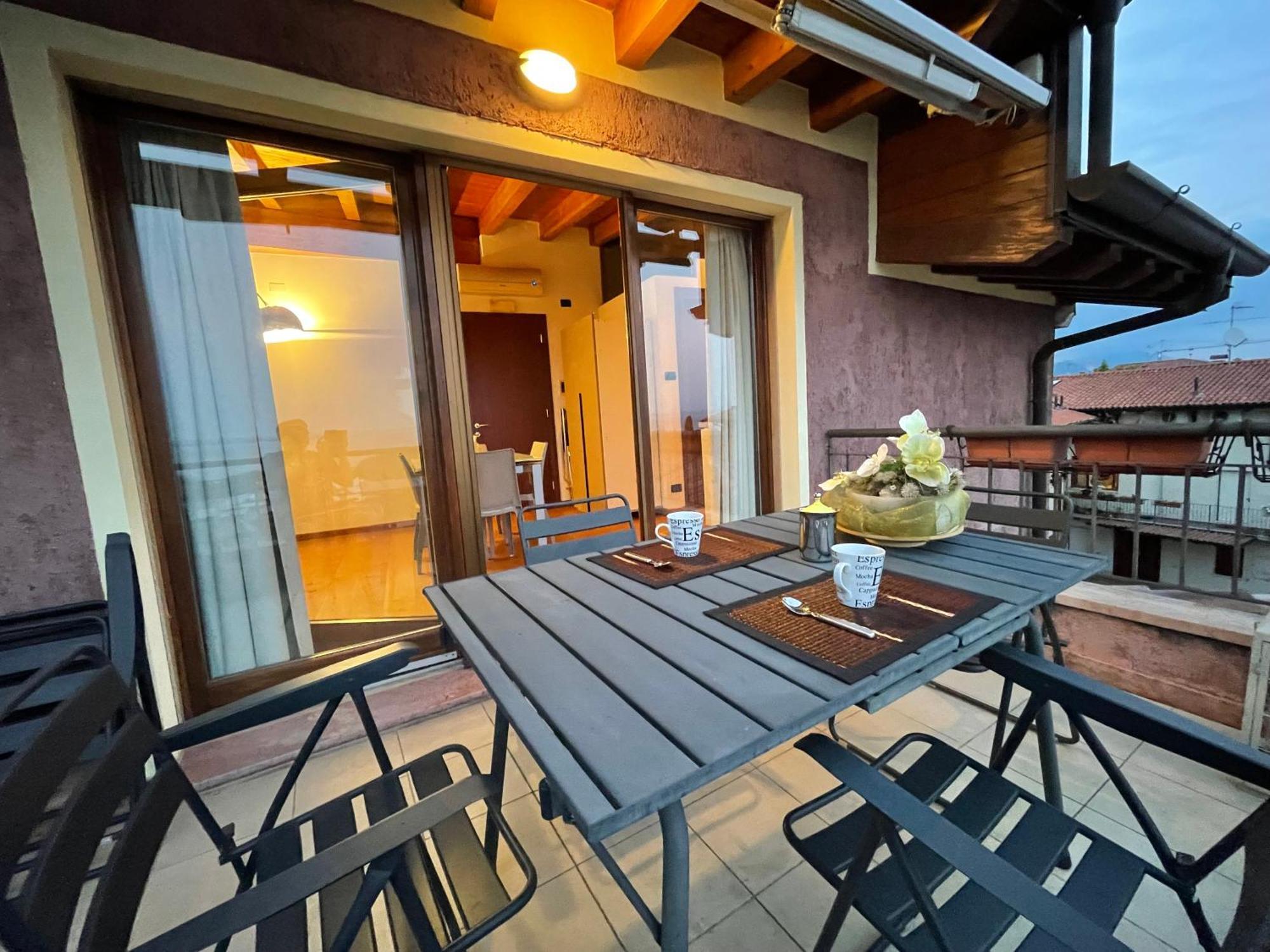 Villa Maria Apartments Moniga del Garda Exterior photo